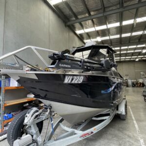 Bar crusher bolt on bow mount plate